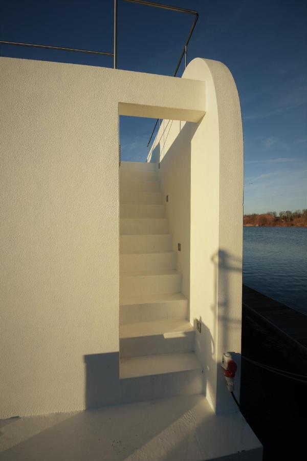 Houseboat Martinique Βίλα Μάαστριχτ Εξωτερικό φωτογραφία
